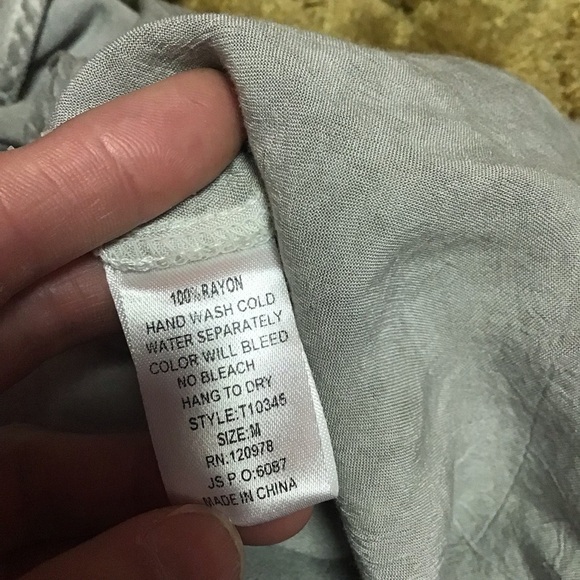 Slouchy boho beachy v neck top - Picture 3 of 8